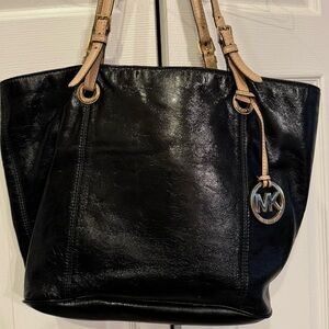 Michael kors patent leather tote black